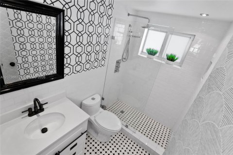 Copropriété à louer à Miami Beach, Floride: 43.66 m2 № 2316025 - photo 10