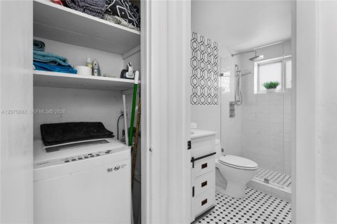 Copropriété à louer à Miami Beach, Floride: 43.66 m2 № 2316025 - photo 18