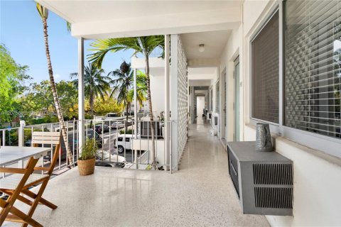 Copropriété à louer à Miami Beach, Floride: 43.66 m2 № 2316025 - photo 14