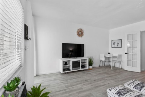 Copropriété à louer à Miami Beach, Floride: 43.66 m2 № 2316025 - photo 23