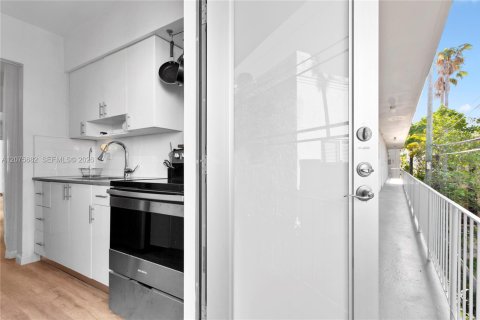Copropriété à louer à Miami Beach, Floride: 43.66 m2 № 2316025 - photo 3