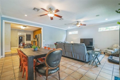 House in Orlando, Florida 3 bedrooms, 174.01 sq.m. № 1743380 - photo 11