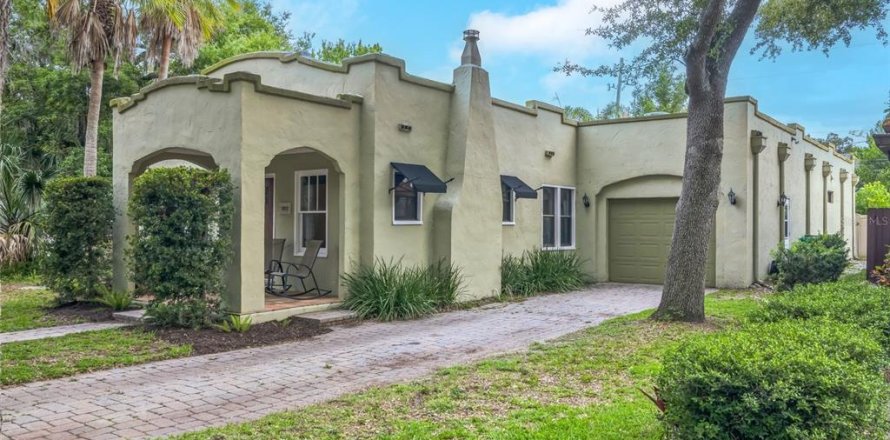 House in Orlando, Florida 3 bedrooms, 174.01 sq.m. № 1743380