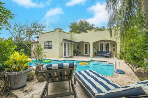 House in Orlando, Florida 3 bedrooms, 174.01 sq.m. № 1743380 - photo 2
