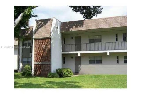 Copropriété à louer à Tamarac, Floride: 2 chambres, 88.16 m2 № 1946605 - photo 14