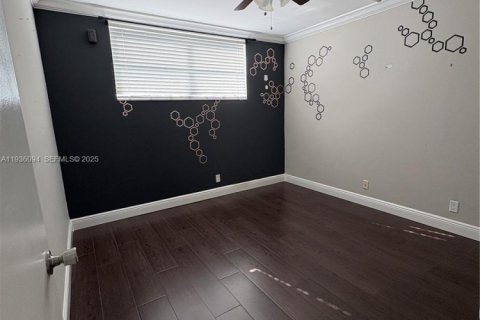 Copropriété à vendre à Pompano Beach, Floride: 2 chambres, 83.98 m2 № 1994543 - photo 9