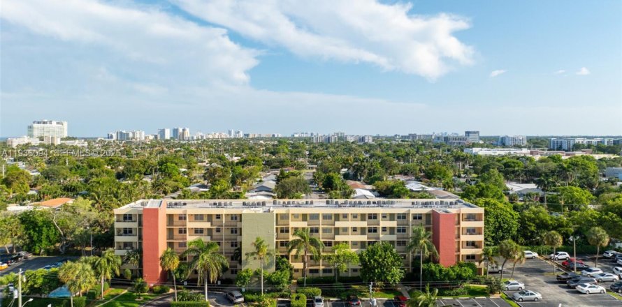 Condo à Pompano Beach, Floride, 2 chambres  № 1994543