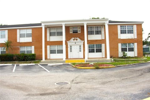 Condo in Port Charlotte, Florida, 2 bedrooms № 2199533