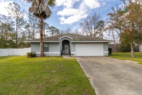 House in Alachua, Florida 3 bedrooms, 150.78 sq.m. № 1880471 - photo 1