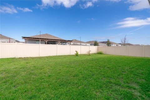 House in Haines City, Florida 4 bedrooms, 182 sq.m. № 2201640 - photo 24