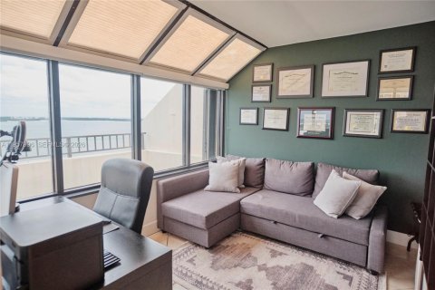 Купить кондоминиум в Майами, Флорида 2 спальни, 186.73м2, № 2023903 - фото 7