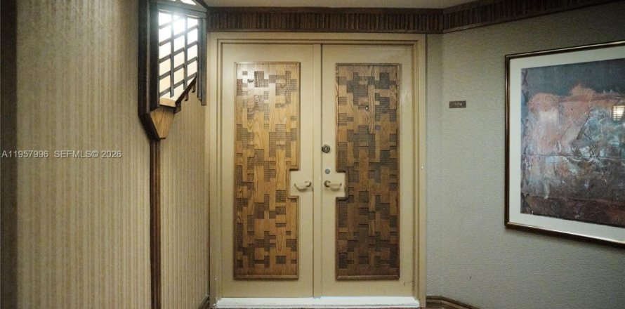 Кондоминиум с 2 спальнями в Майами, Флорида № 2023903