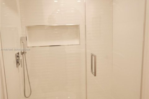 Купить кондоминиум в Майами, Флорида 2 спальни, 186.73м2, № 2023903 - фото 14