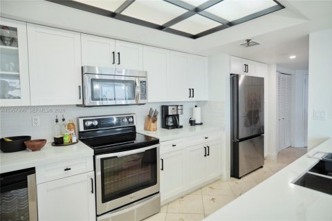 Купить кондоминиум в Майами, Флорида 2 спальни, 186.73м2, № 2023903 - фото 21