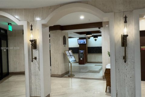Copropriété à louer à Miami Beach, Floride: 2 chambres, 118.08 m2 № 2249338 - photo 15