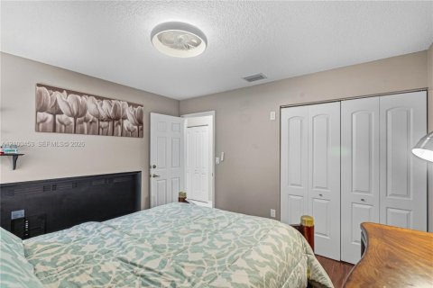 Villa ou maison à vendre à Sunrise, Floride: 3 chambres, 184.78 m2 № 2400587 - photo 21