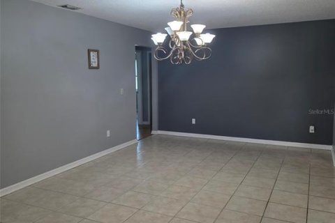 Casa en venta en Deltona, Florida, 4 dormitorios, 182.74 m2 № 2230099 - foto 15