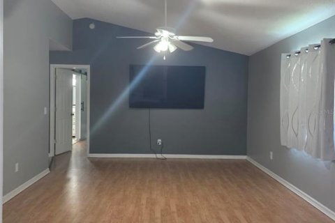 Casa en venta en Deltona, Florida, 4 dormitorios, 182.74 m2 № 2230099 - foto 6