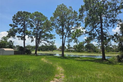 Casa en venta en Deltona, Florida, 4 dormitorios, 182.74 m2 № 2230099 - foto 22