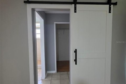 Casa en venta en Deltona, Florida, 4 dormitorios, 182.74 m2 № 2230099 - foto 9