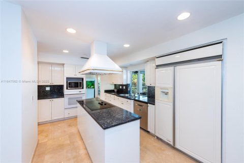 Casa en venta en Pinecrest, Florida, 5 dormitorios, 371.7 m2 № 1847689 - foto 11