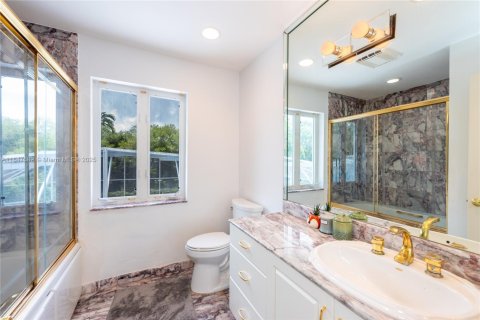 Casa en venta en Pinecrest, Florida, 5 dormitorios, 371.7 m2 № 1847689 - foto 19