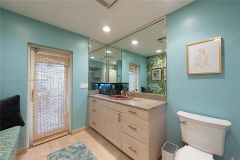 Casa en venta en Pinecrest, Florida, 5 dormitorios, 371.7 m2 № 1847689 - foto 18
