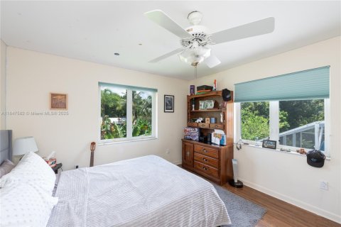 Casa en venta en Pinecrest, Florida, 5 dormitorios, 371.7 m2 № 1847689 - foto 23