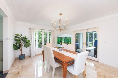 Casa en venta en Pinecrest, Florida, 5 dormitorios, 371.7 m2 № 1847689 - foto 16