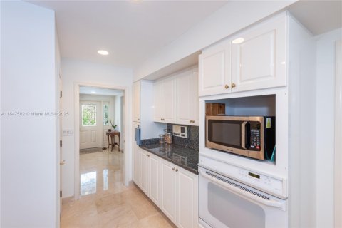 Casa en venta en Pinecrest, Florida, 5 dormitorios, 371.7 m2 № 1847689 - foto 12