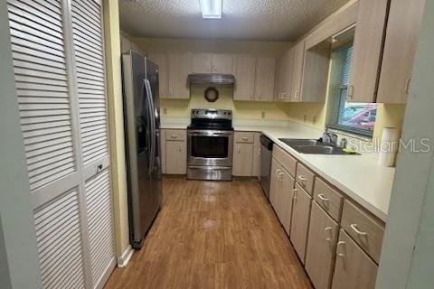 Villa ou maison à louer à Ocala, Floride: 2 chambres, 99.59 m2 № 2358852 - photo 6
