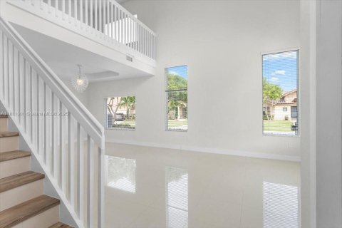 House in Cutler Bay, Florida 5 bedrooms, 251.86 sq.m. № 1756498 - photo 16