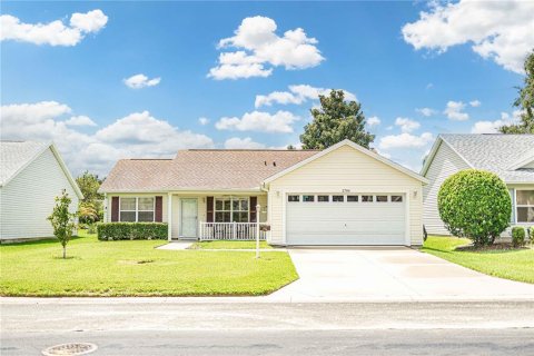 House in The Villages, Florida 2 bedrooms, 115.94 sq.m. № 2291462