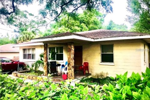 House in Tampa, Florida 3 bedrooms, 109.25 sq.m. № 1885839 - photo 1