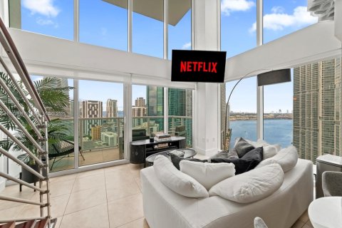Снять в аренду кондоминиум в Майами, Флорида 2 спальни, 117.71м2, № 1949703 - фото 2