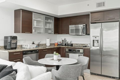 Снять в аренду кондоминиум в Майами, Флорида 2 спальни, 117.71м2, № 1949703 - фото 11