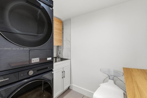 Купить кондоминиум в Ки-Бискейн, Флорида 4 спальни, 290.51м2, № 2058922 - фото 26