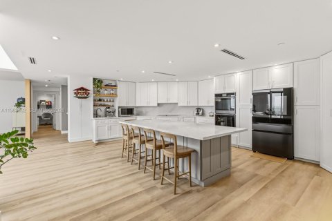 Купить кондоминиум в Ки-Бискейн, Флорида 4 спальни, 290.51м2, № 2058922 - фото 9