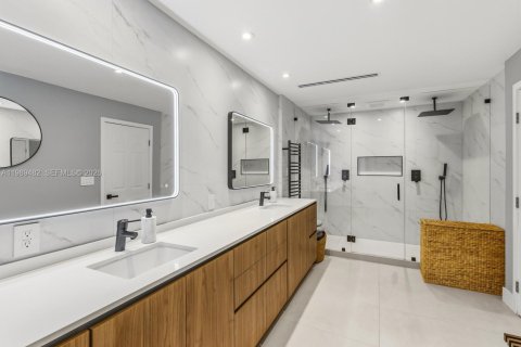 Купить кондоминиум в Ки-Бискейн, Флорида 4 спальни, 290.51м2, № 2058922 - фото 14