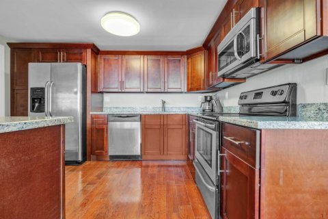 Купить кондоминиум в Холливуд, Флорида 3 комнаты, 116.31м2, № 2087208 - фото 10