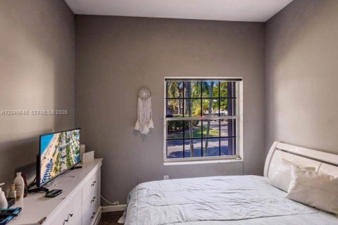 House in Cutler Bay, Florida 3 bedrooms, 127.55 sq.m. № 2087639 - photo 25