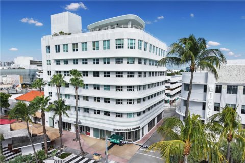 Commercial property in Miami Beach, Florida № 2011431