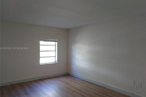 Снять в аренду кондоминиум в Майами, Флорида 2 спальни, 95.97м2, № 1988118 - фото 21