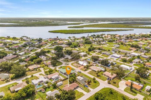 Villa ou maison à vendre à Punta Gorda, Floride: 3 chambres, 138.42 m2 № 2235645 - photo 25