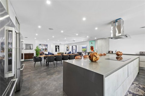Villa ou maison à louer à Hollywood, Floride: 8 chambres, 463.58 m2 № 2194489 - photo 11