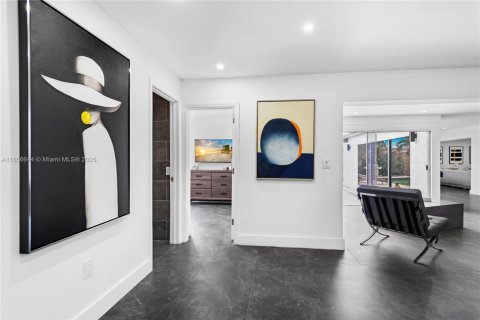 Villa ou maison à louer à Hollywood, Floride: 8 chambres, 463.58 m2 № 2194489 - photo 30