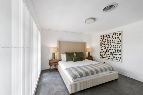 Villa ou maison à louer à Hollywood, Floride: 8 chambres, 463.58 m2 № 2194489 - photo 26
