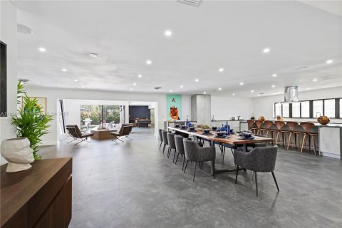 Villa ou maison à louer à Hollywood, Floride: 8 chambres, 463.58 m2 № 2194489 - photo 4
