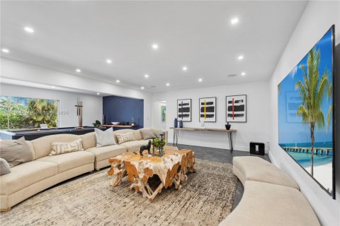 Villa ou maison à louer à Hollywood, Floride: 8 chambres, 463.58 m2 № 2194489 - photo 18