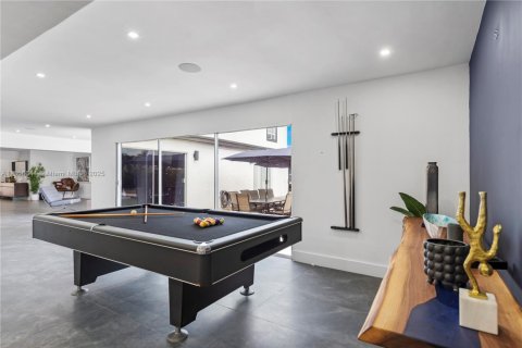 Villa ou maison à louer à Hollywood, Floride: 8 chambres, 463.58 m2 № 2194489 - photo 16